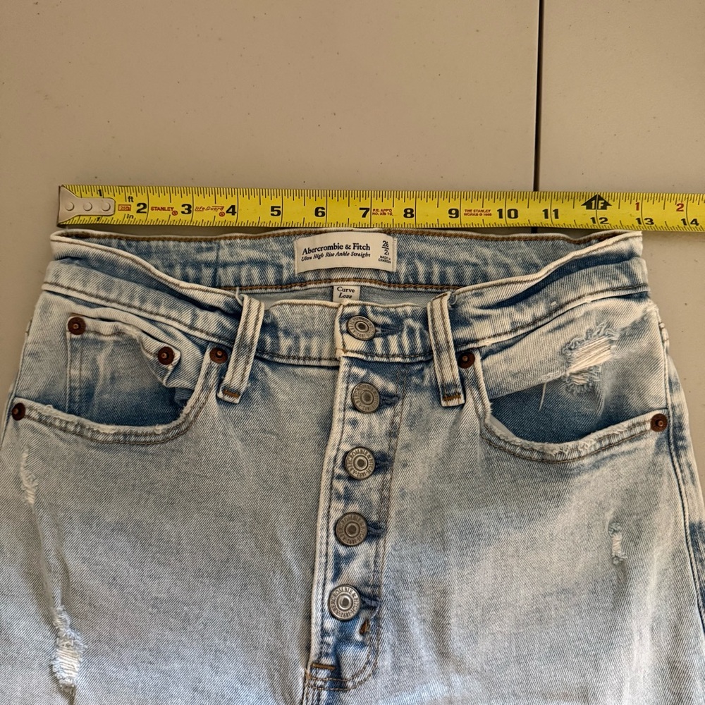 A&F Ultra High Rise Ankle Straight Leg Stretch Light Wash Jeans Women’s Size 26 - Picture 9 of 9